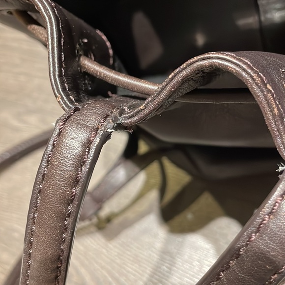 ARITZIA | Auxiliary Brown Leather Bucket Bag Backpack - Picture 8 of 15